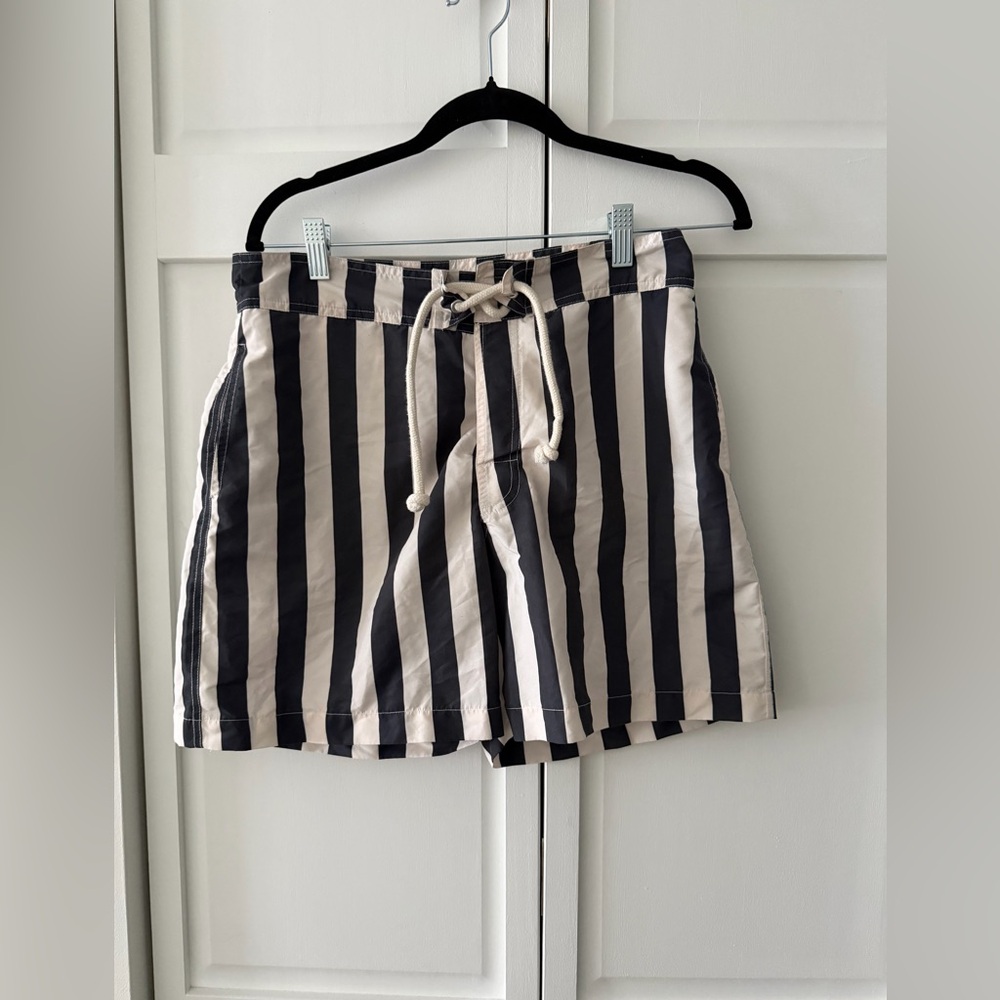 Like new Zara Home Men’s Navy & Beige Vertical Stripe Swim Trunks – Size S